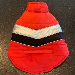Old Navy dog coat XS red black school colors warm cozy spot for leash attachment